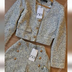 ZARA TEXTURED TWEED SHORTD WITH GOLD BUTTONS BLUE AND WHITE